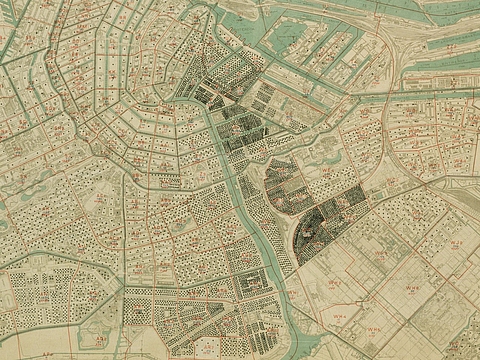 Ein Stadtplan, auf dem zahlreiche schwarze Punkte eingezeichnet sind.